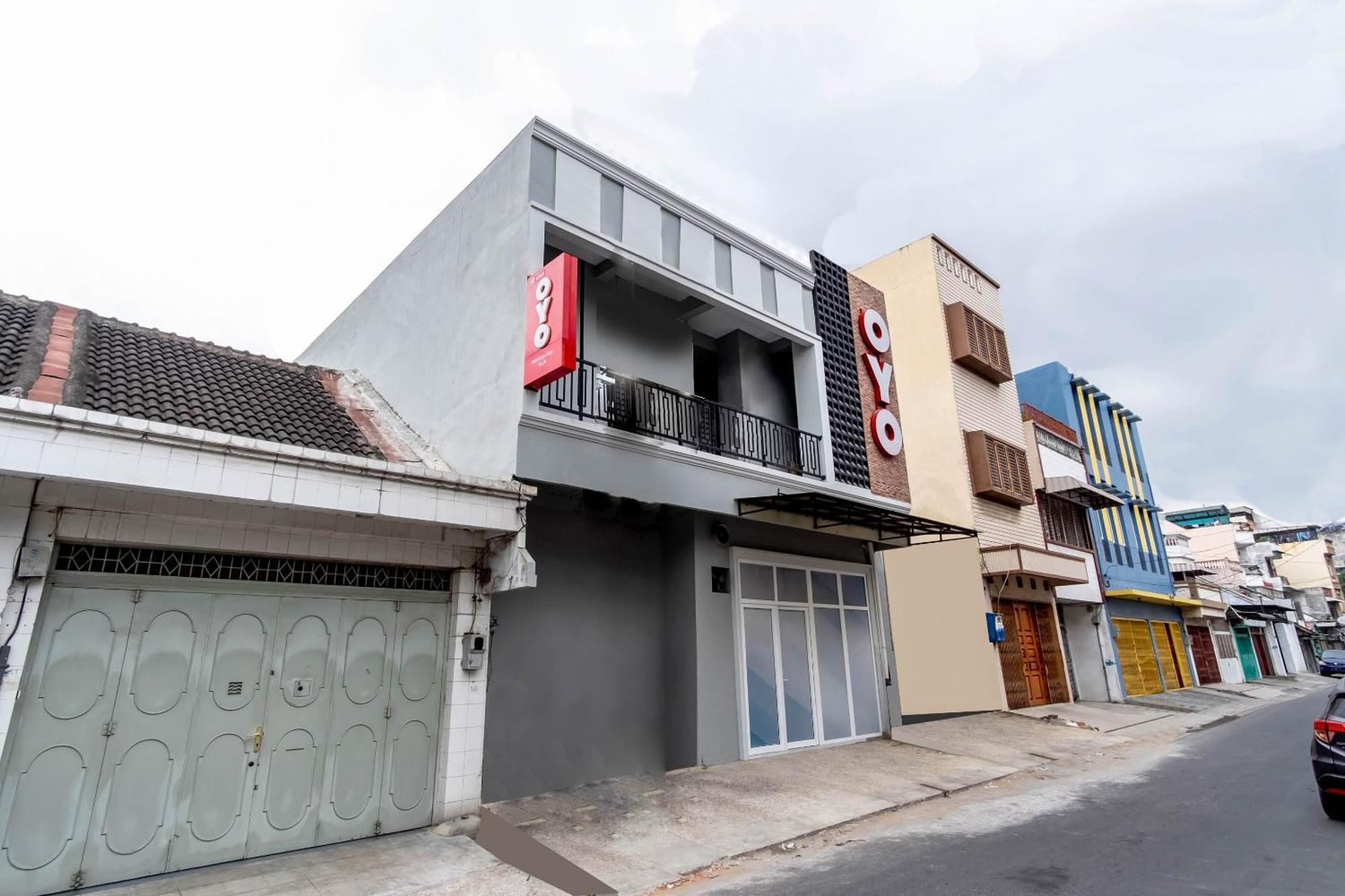 Super Oyo 2345 Homestay Jaya Μεντάν Εξωτερικό φωτογραφία